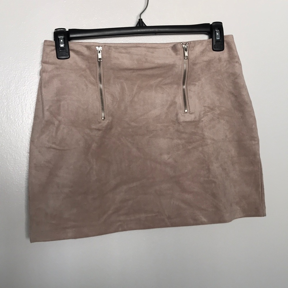 Mauve suede mini skirt